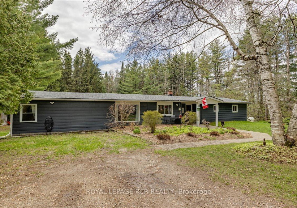 111016-11th-line-east-garafraxa-ontario-x13101470