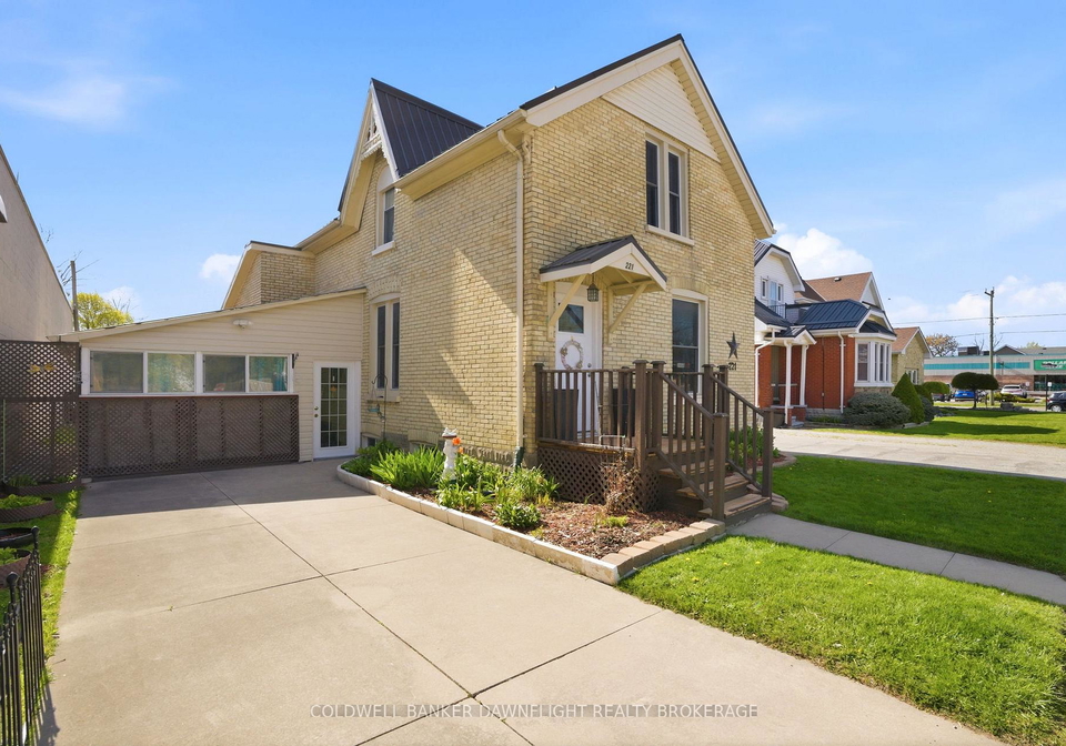 221-main-street-s-south-huron-ontario-x13101666