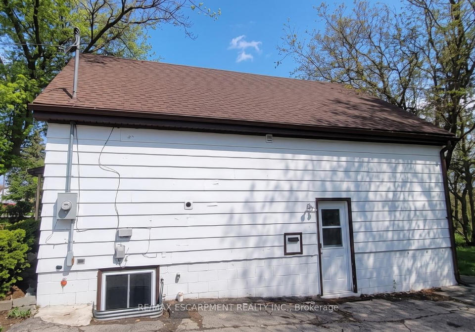 131-leland-street-hamilton-ontario-x13101684