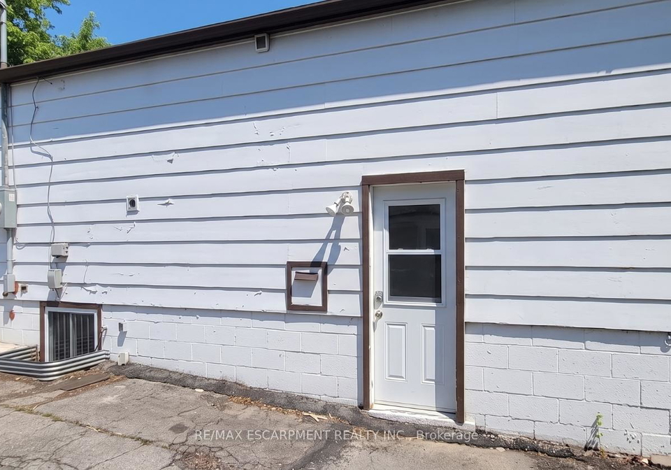 131-leland-street-hamilton-ontario-x13101684