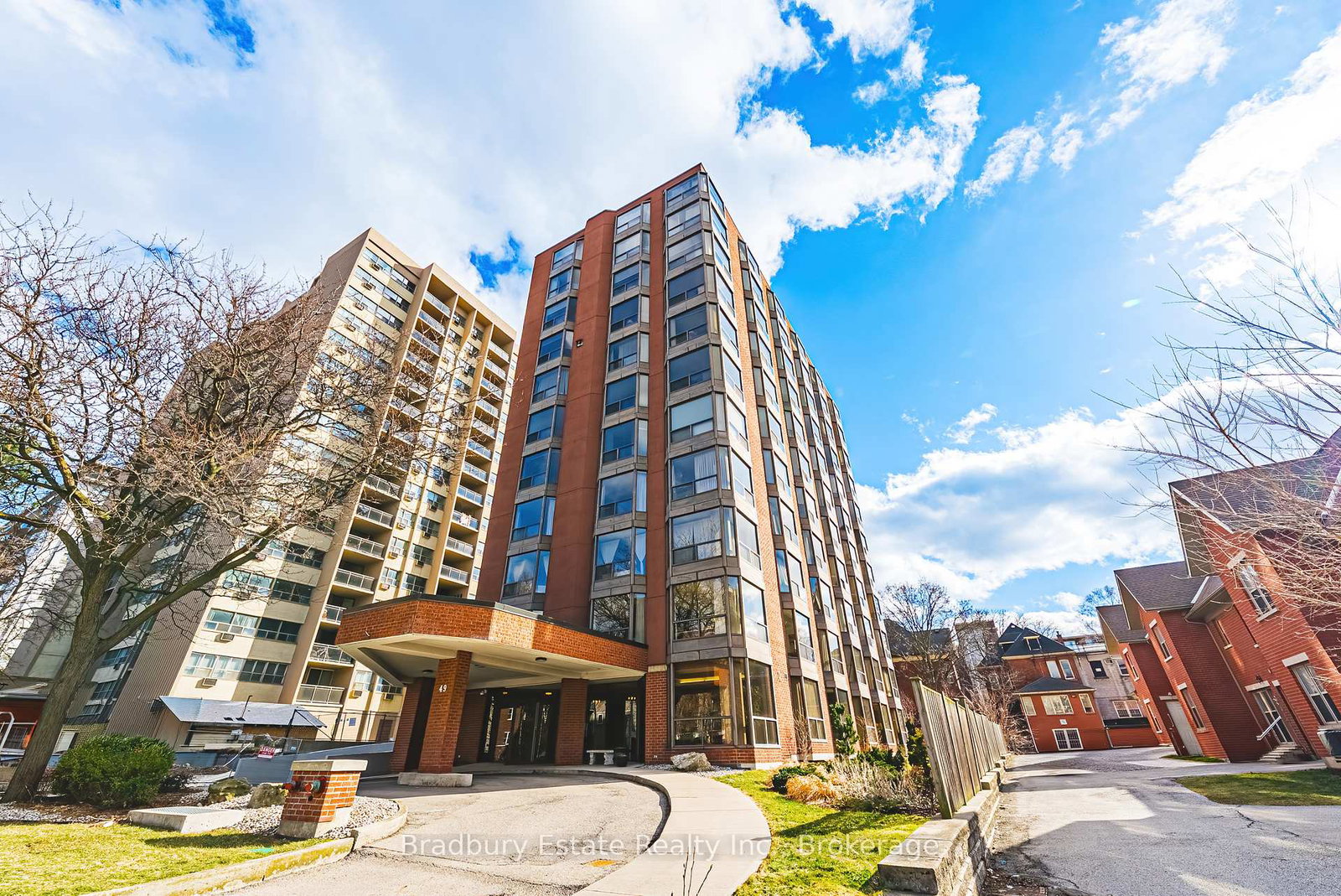 49-robinson-street-hamilton-ontario-x13102014