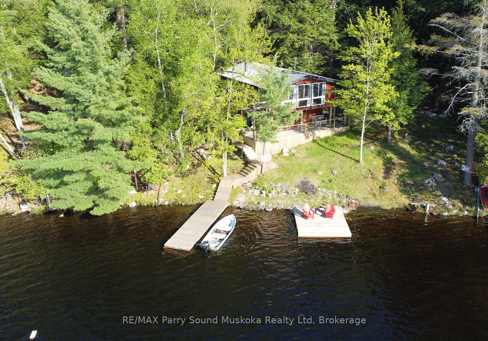 397-healey-lake-water-the-archipelago-ontario-x13102216