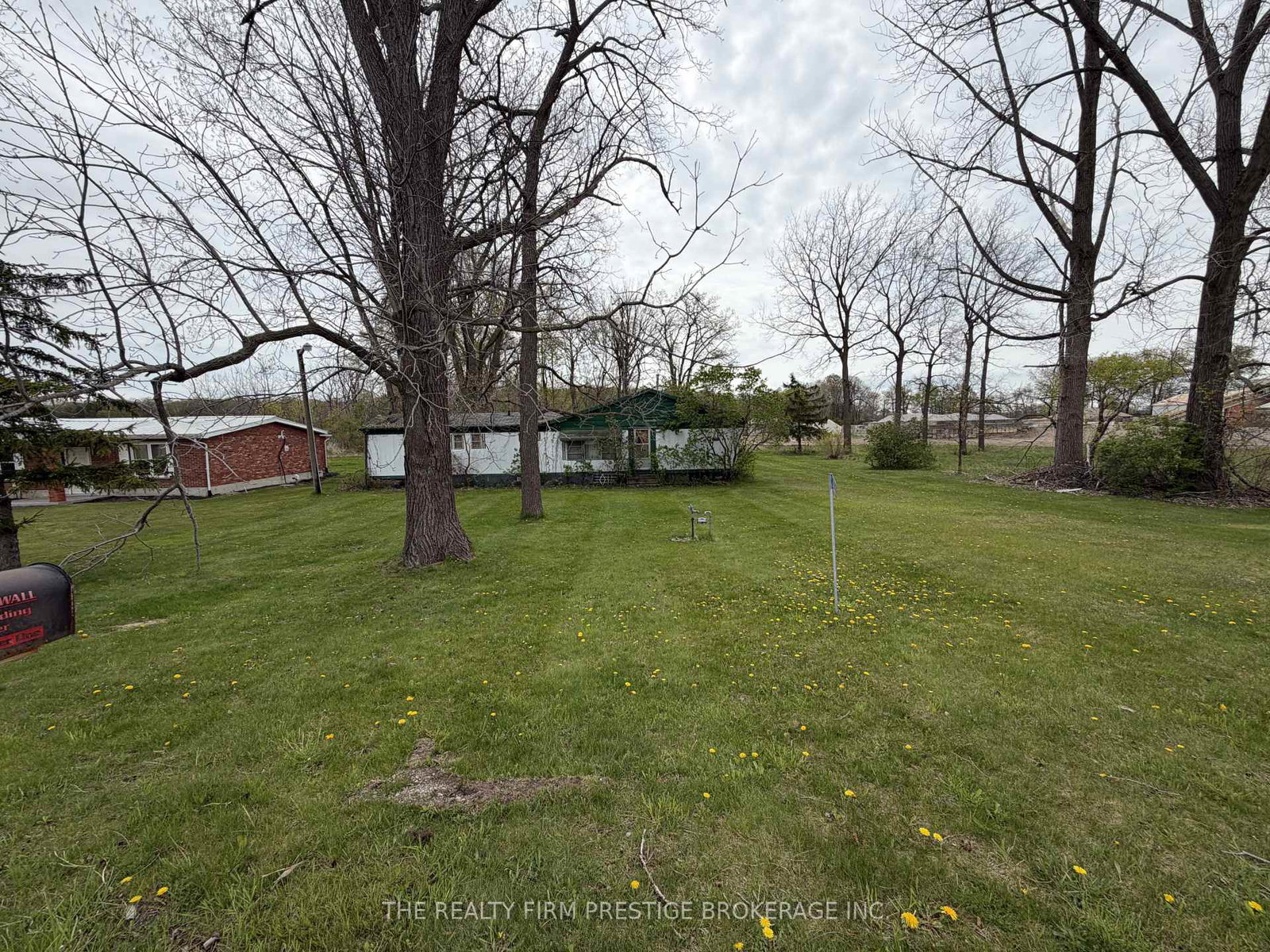 24331-pioneer-line-west-elgin-ontario-x13102238