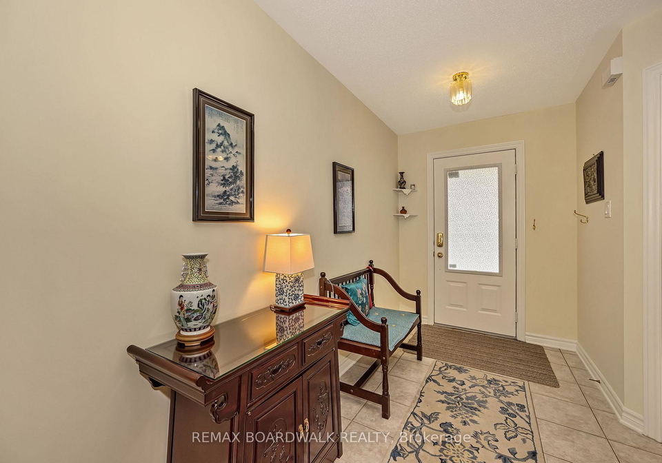 18-fieldcrest-avenue-ottawa-ontario-x13102336