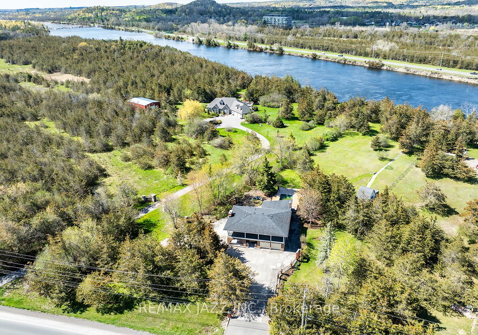 1249-glen-miller-road-quinte-west-ontario-x13102364