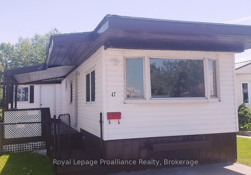 311-dundas-street-e-quinte-west-ontario-x13102402