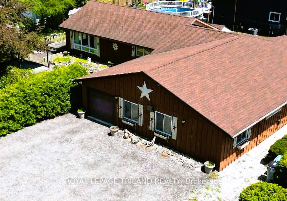 10000-erie-street-lambton-shores-ontario-x13103004