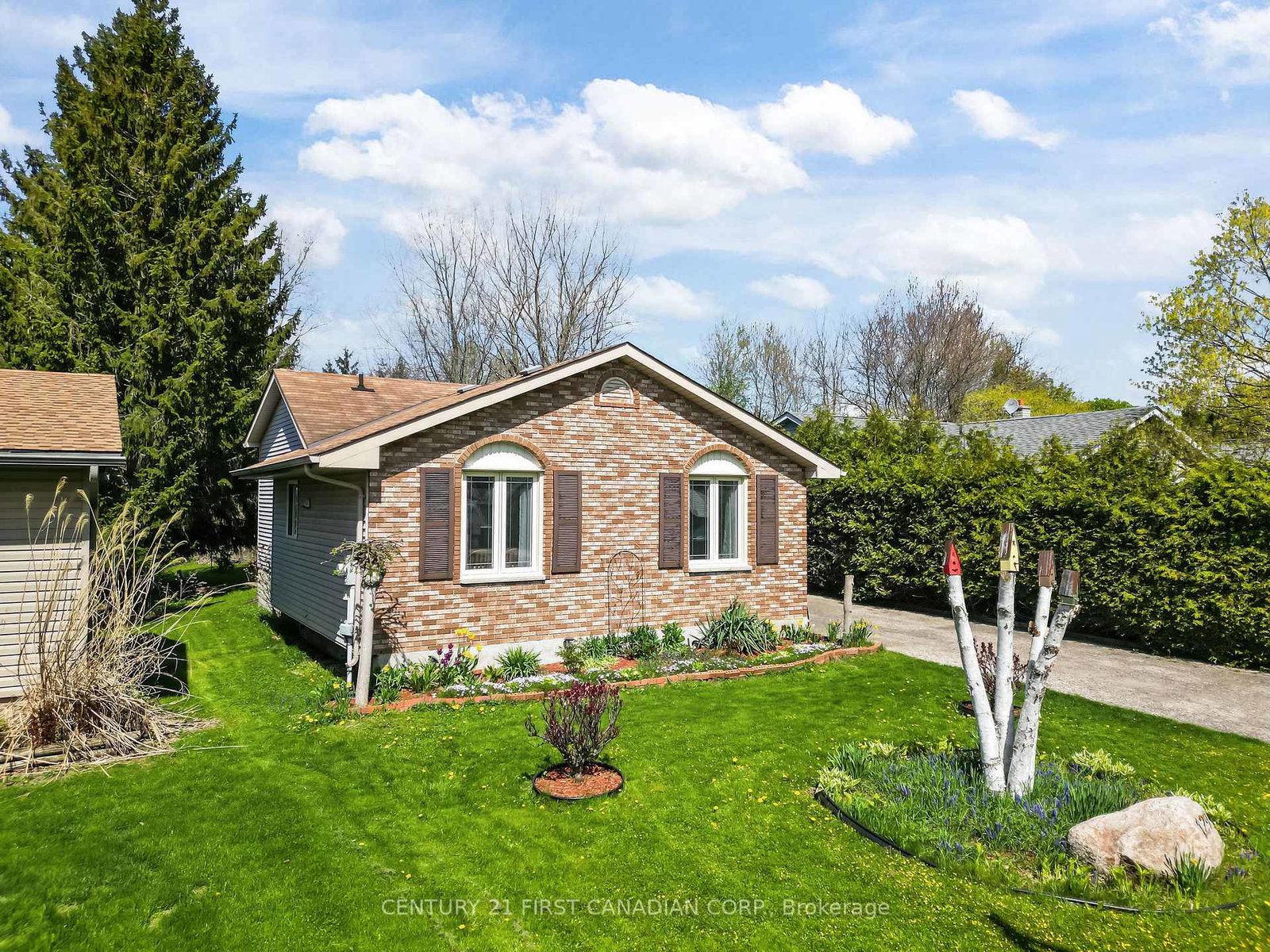 129-albert-street-lucan-biddulph-ontario-x13103166