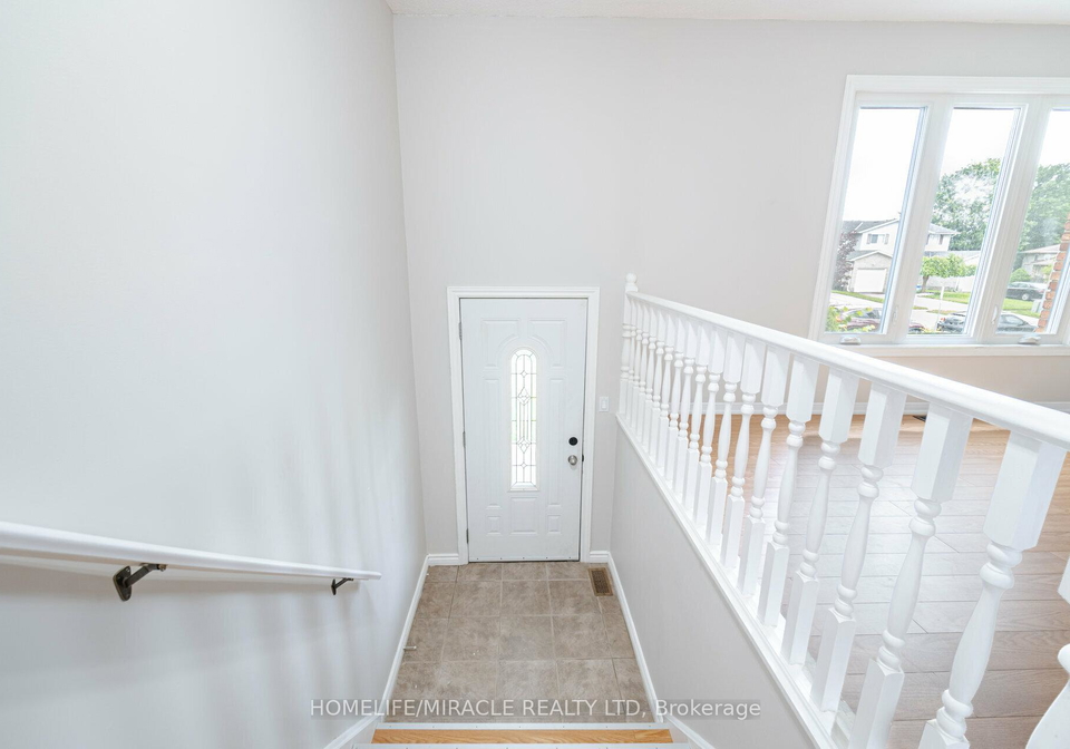 36-poplar-crescent-welland-ontario-x13103238