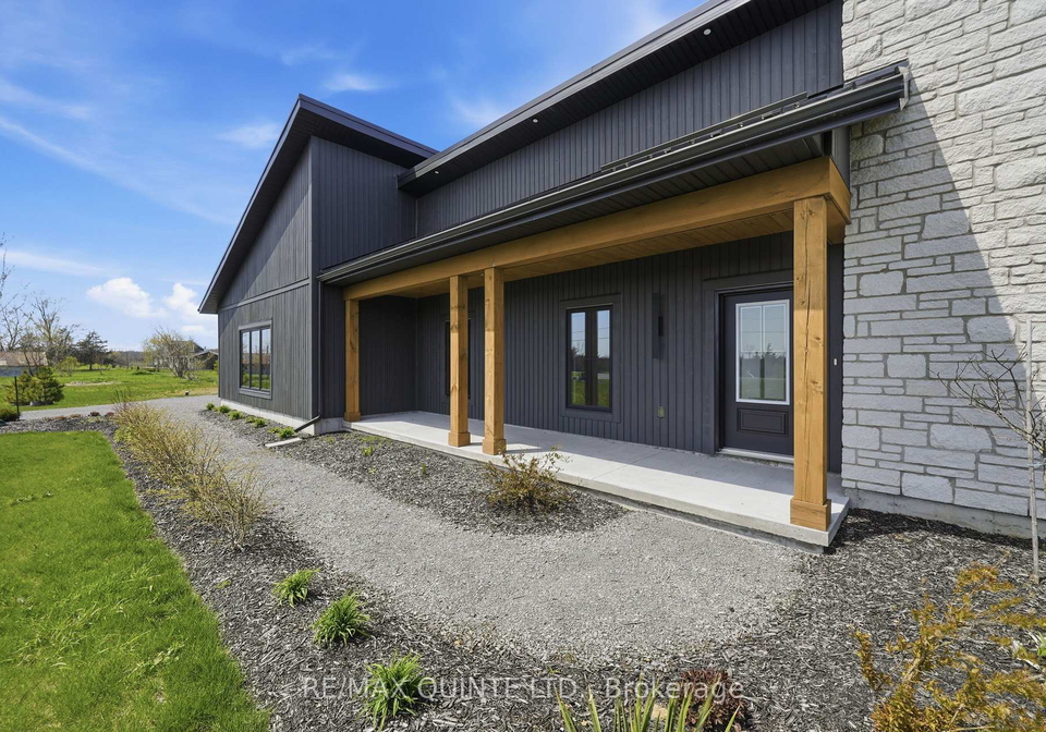 225-mitchells-crossroad-prince-edward-county-ontario-x13103828