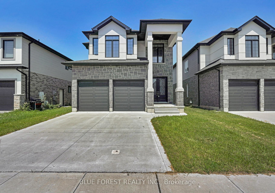 2916-lemieux-walk-london-south-ontario-x13103976