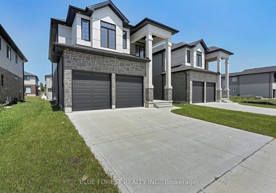 2916-lemieux-walk-london-south-ontario-x13103976