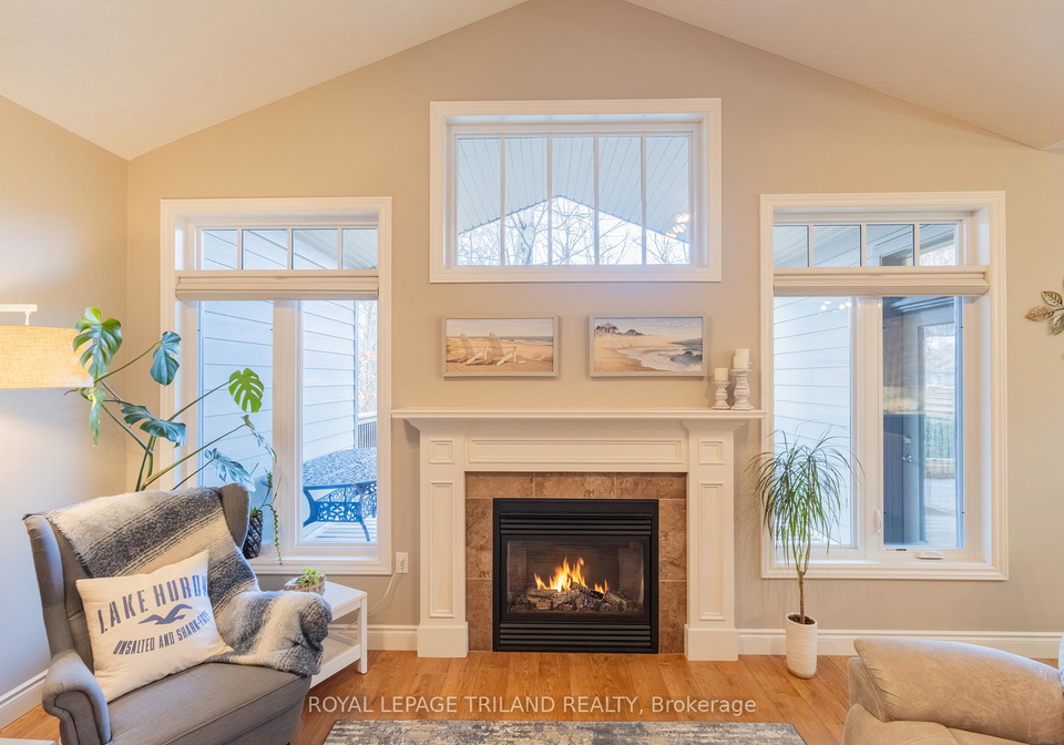 19-erin-place-lambton-shores-ontario-x13104154