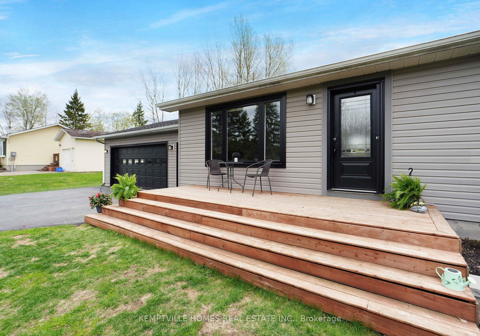 2134-county-20-road-north-grenville-ontario-x13104392