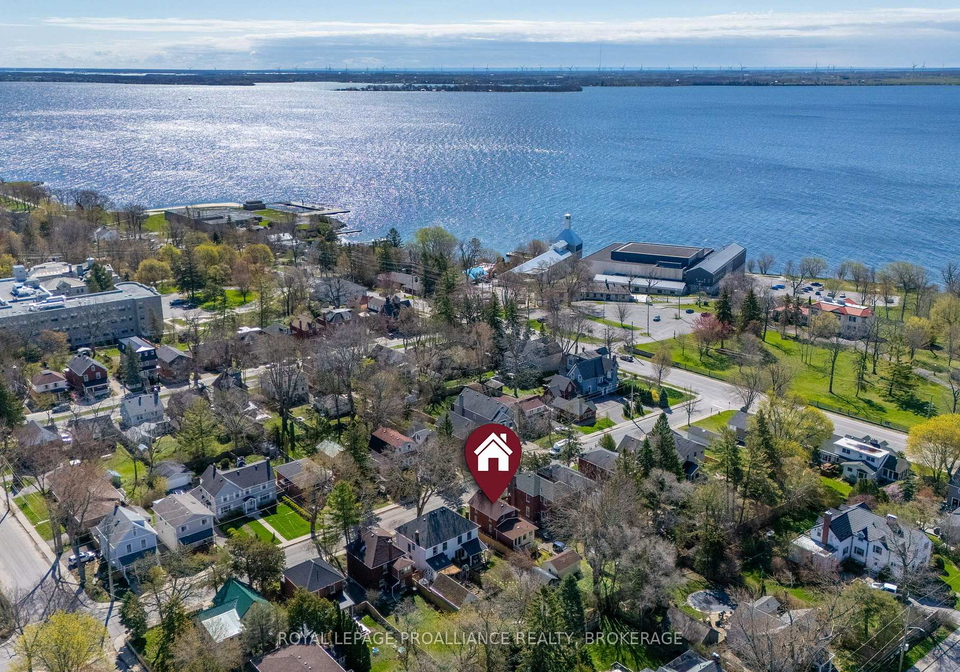 32-livingston-avenue-kingston-ontario-x13104534