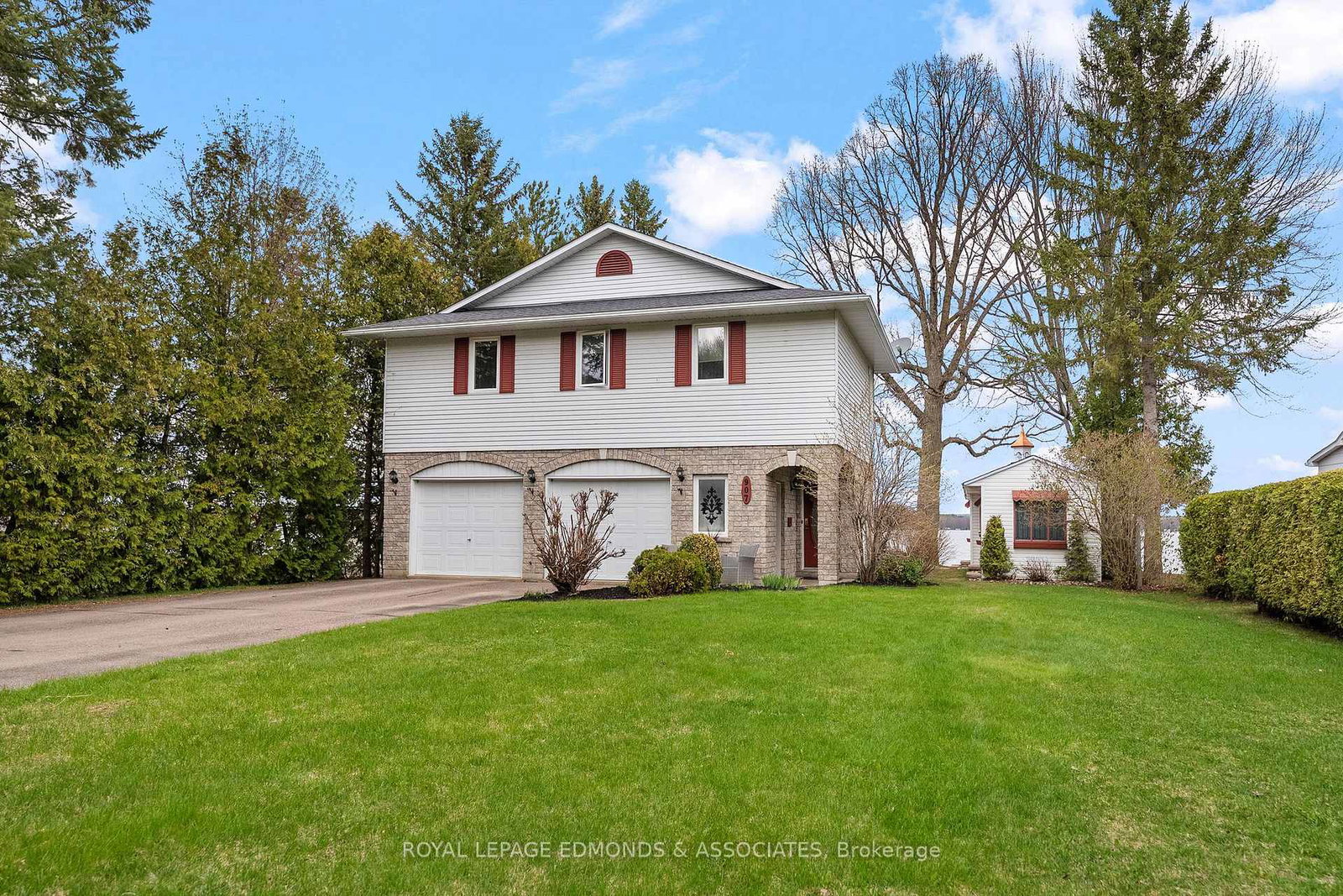 907-cedar-lane-pembroke-ontario-x13104946