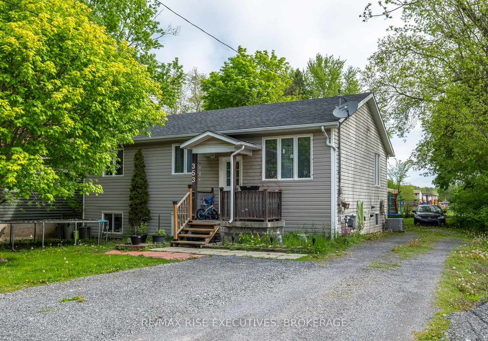 353-n-charles-street-gananoque-ontario-x13104980