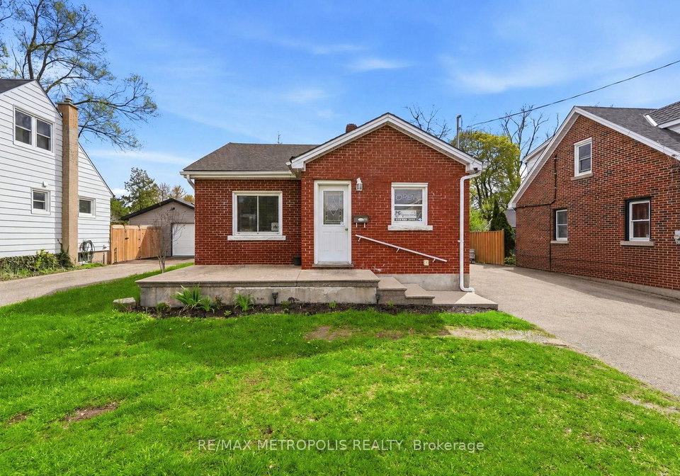 56-charing-cross-street-brantford-ontario-x13105032
