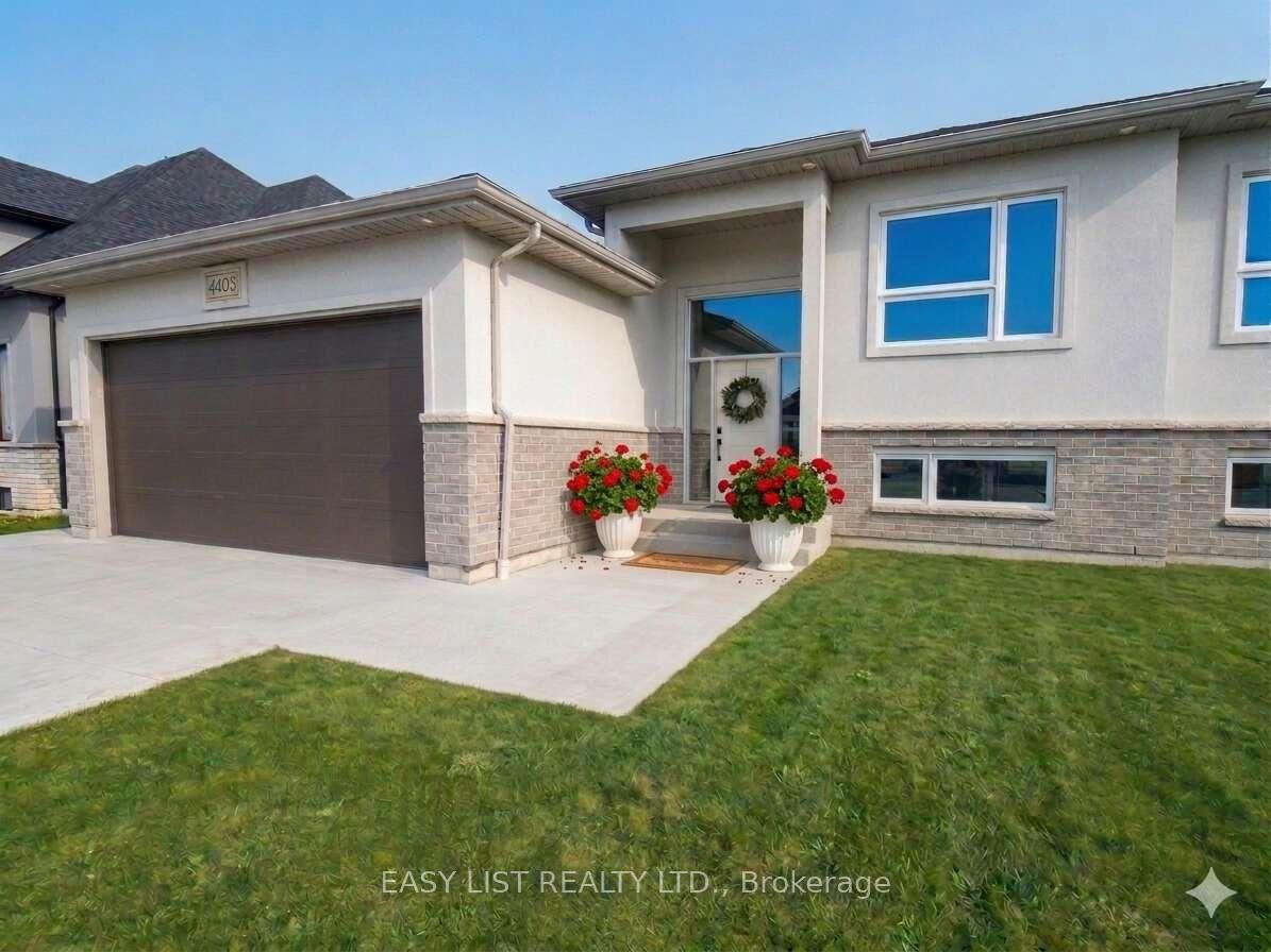 4403-belmont-avenue-lakeshore-ontario-x13105312