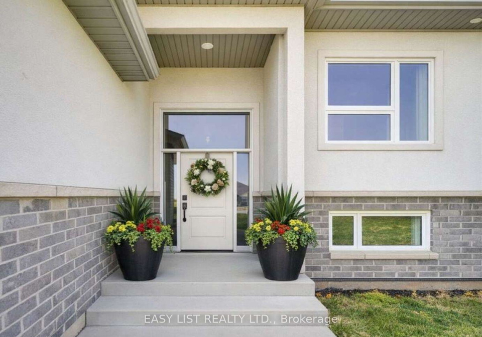 4403-belmont-avenue-lakeshore-ontario-x13105312