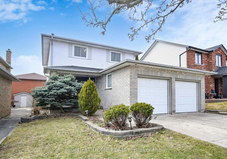 62-como-place-hamilton-ontario-x13105372