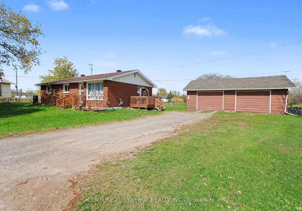 130-saumure-circle-drummondnorth-elmsley-ontario-x13105422