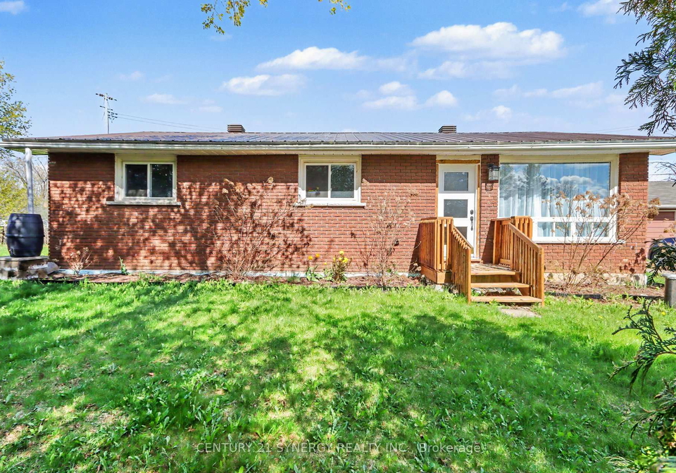 130-saumure-circle-drummondnorth-elmsley-ontario-x13105422