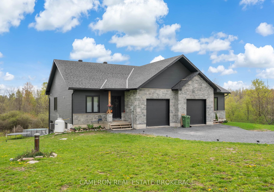 18676-a-b-paragon-road-south-glengarry-ontario-x13105856