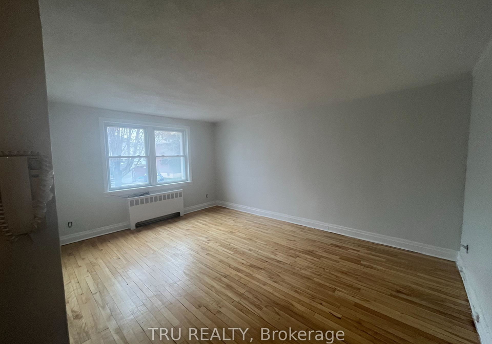 384-blake-boulevard-ottawa-ontario-x13105910