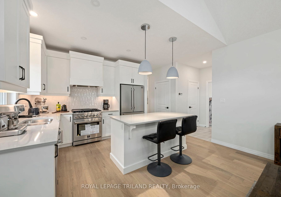 2-evylean-court-st-thomas-ontario-x13106178