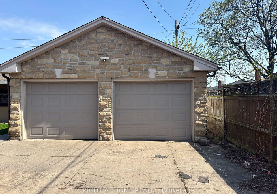 325-east-45th-street-hamilton-ontario-x13106218