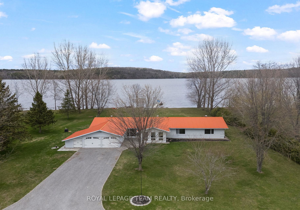 34-bird-lake-trail-whitewater-region-ontario-x13106580