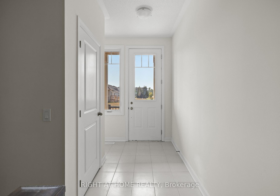 9-golf-links-drive-loyalist-ontario-x13106626