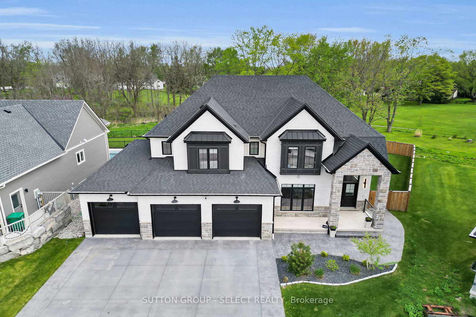 48-royal-crescent-southwold-ontario-x13106702