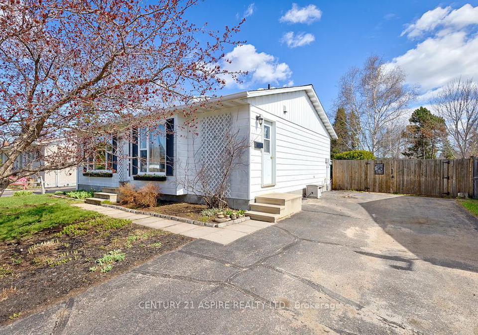 62-herman-street-petawawa-ontario-x13106972