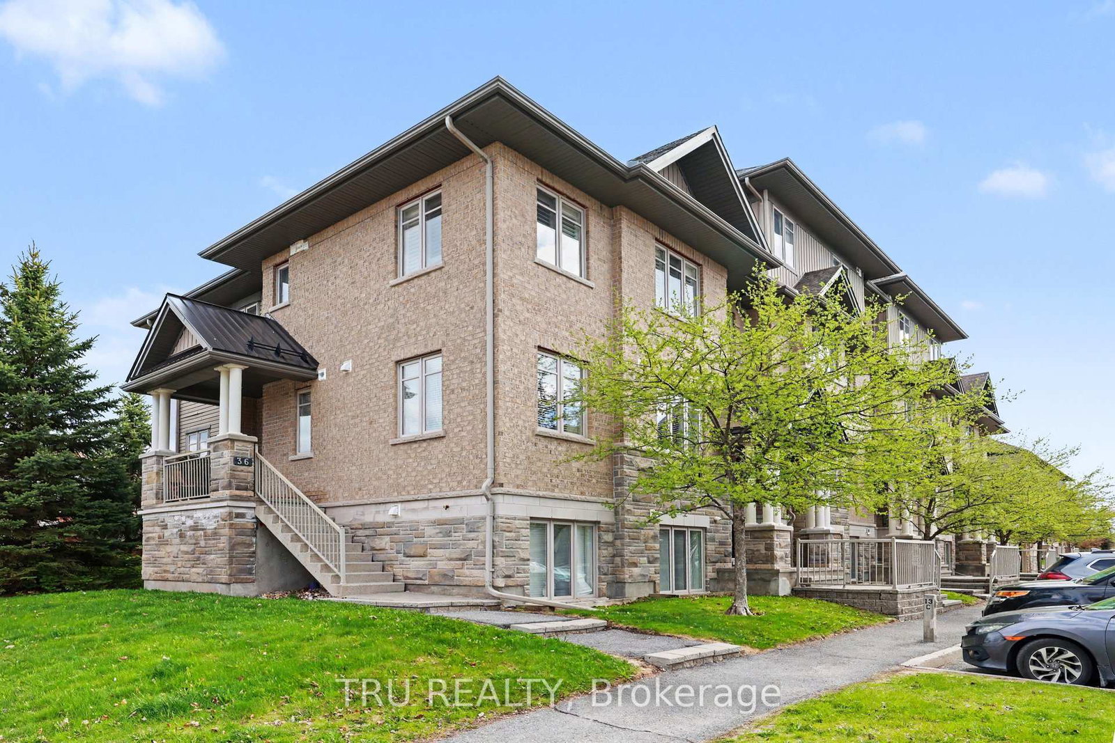 36-tayside-private-n-ottawa-ontario-x13107332