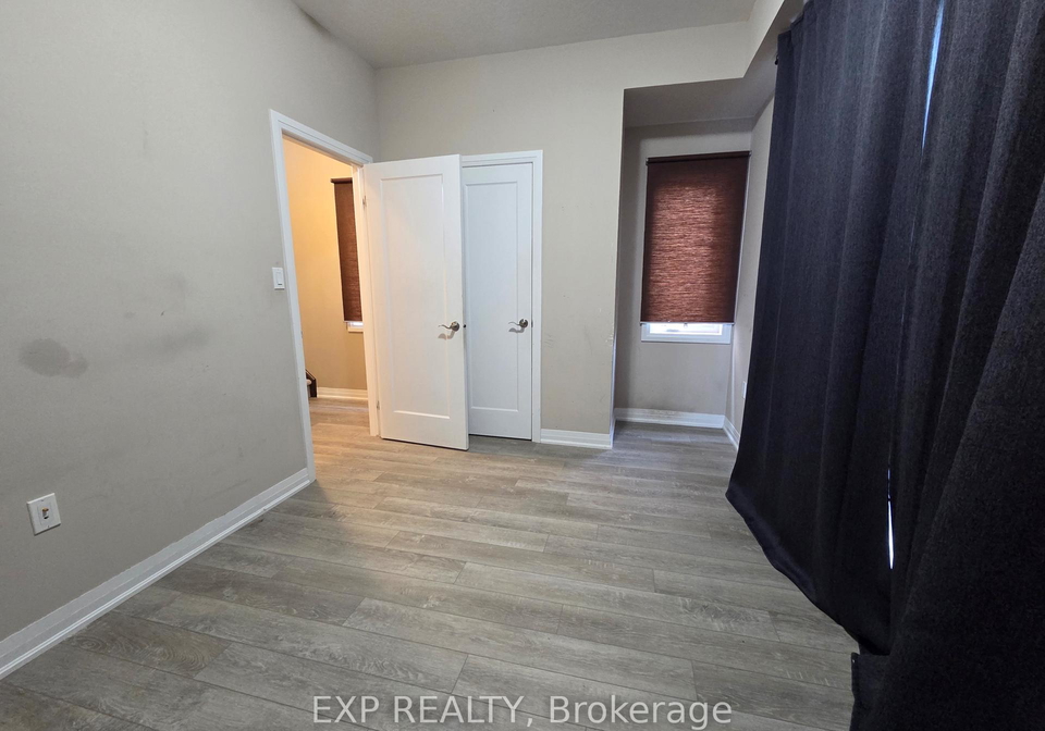 100-laguna-village-crescent-hamilton-ontario-x13107404