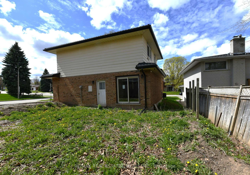 110-silverspring-crescent-kitchener-ontario-x13107462