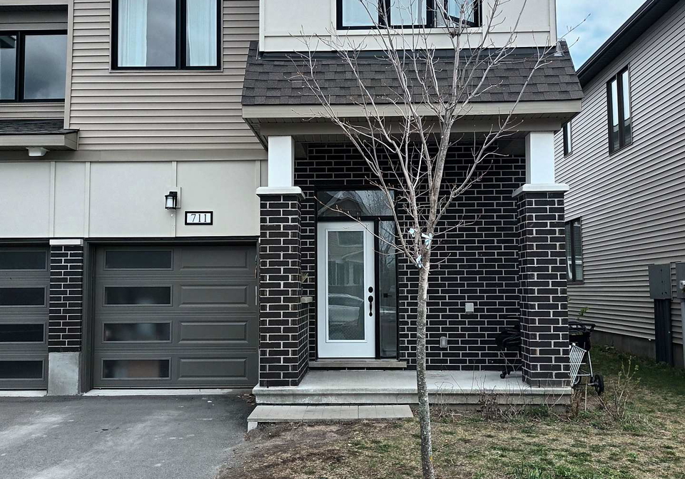 711-derreen-avenue-ottawa-ontario-x13107678
