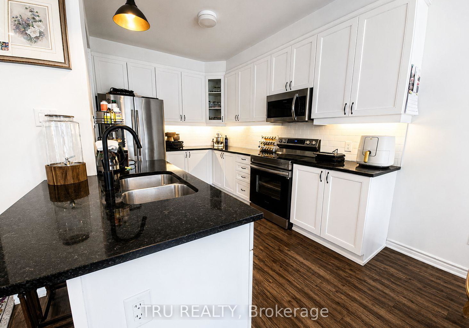 711-derreen-avenue-ottawa-ontario-x13107678