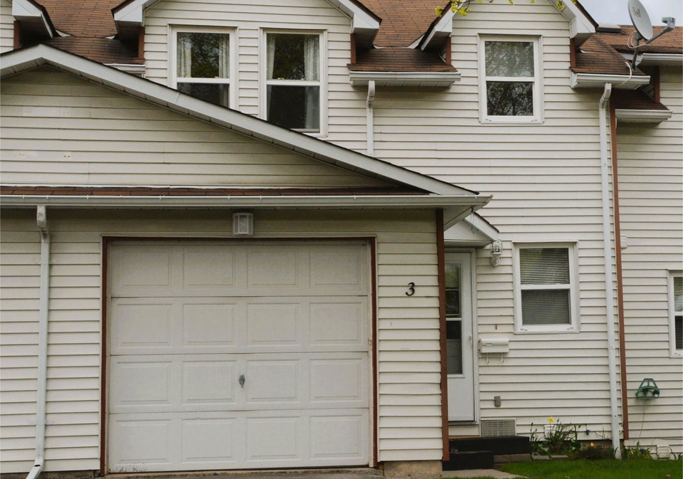 27-aldershot-avenue-e-brockville-ontario-x13107792