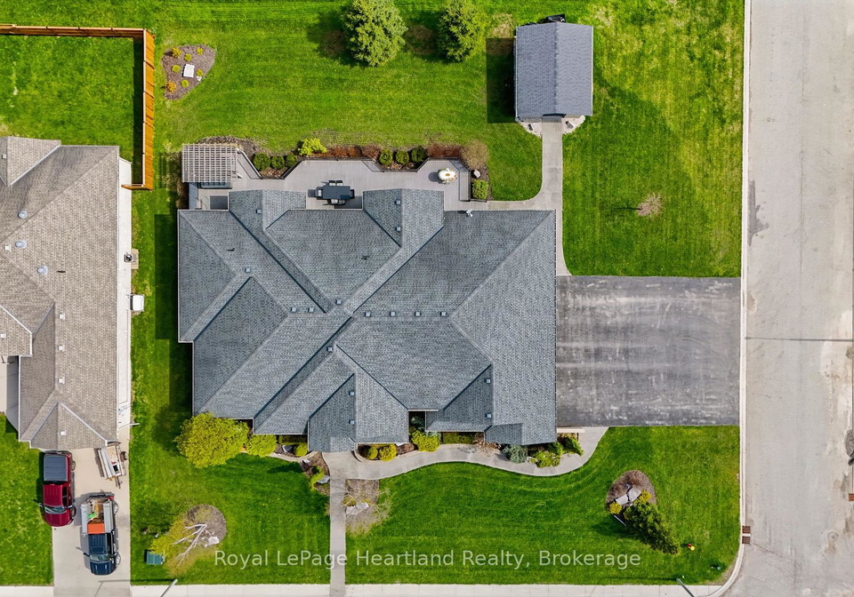 225-john-street-s-minto-ontario-x13108050