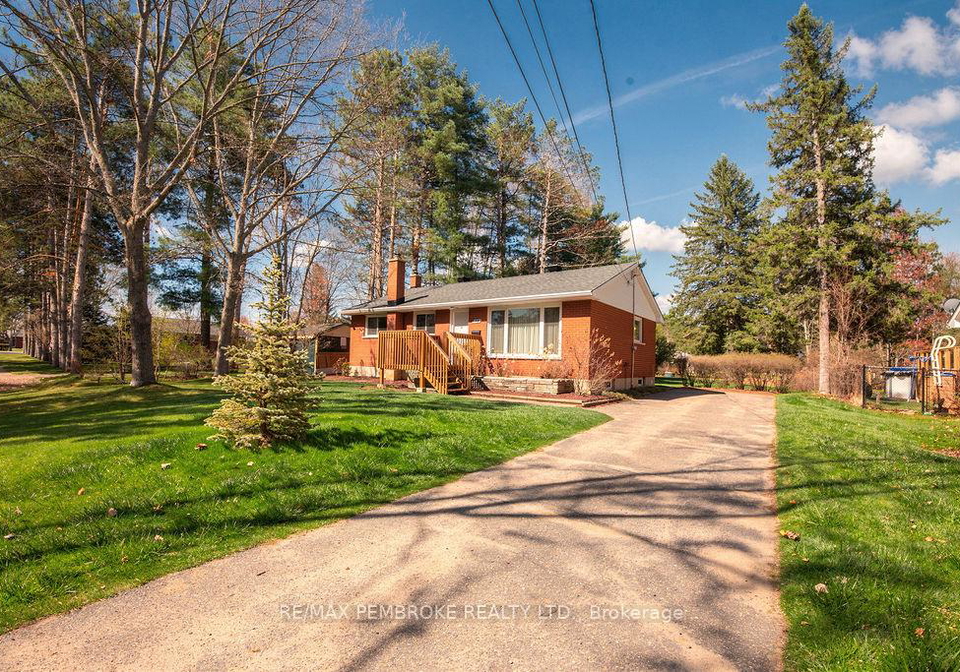 20-elmer-avenue-petawawa-ontario-x13108298