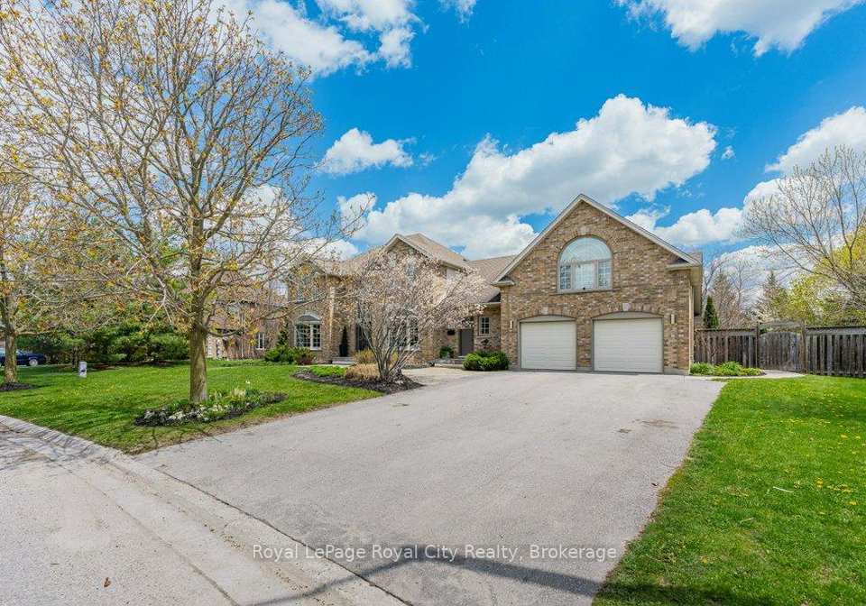 47-cross-creek-boulevard-guelpheramosa-ontario-x13109344