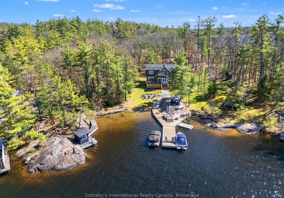 2542-go-home-lake-shore-georgian-bay-ontario-x13109370