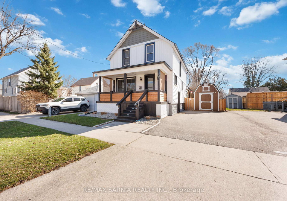 142-mackenzie-street-s-sarnia-ontario-x13109412