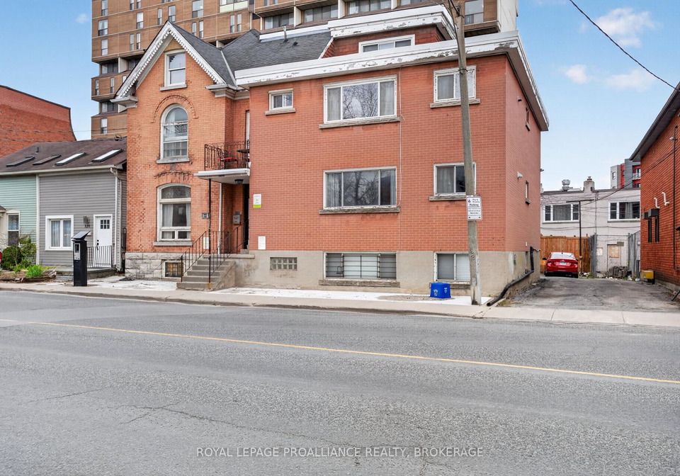 322-queen-street-kingston-ontario-x13109514
