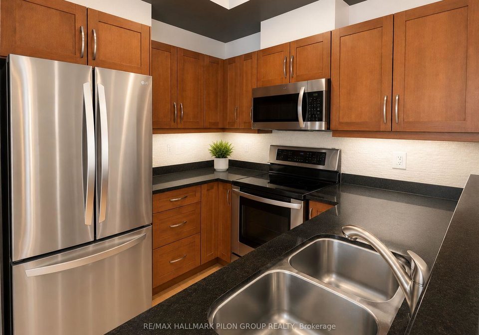 95-bronson-avenue-ottawa-ontario-x13109648