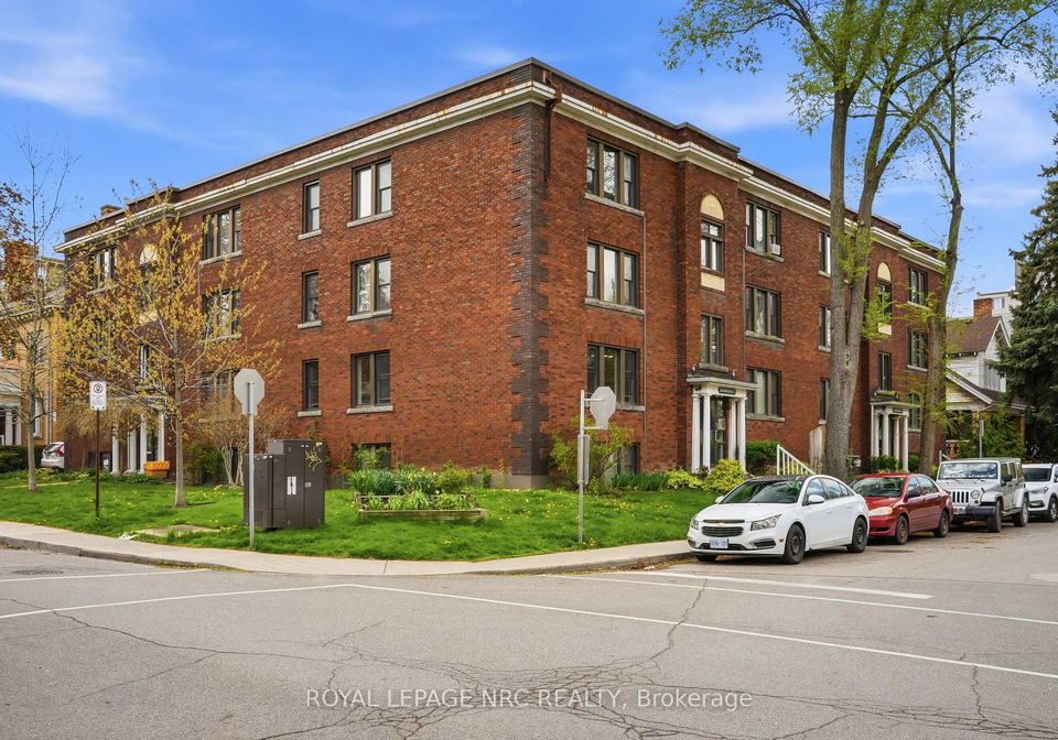 356-n-hunter-street-e-hamilton-ontario-x13109666