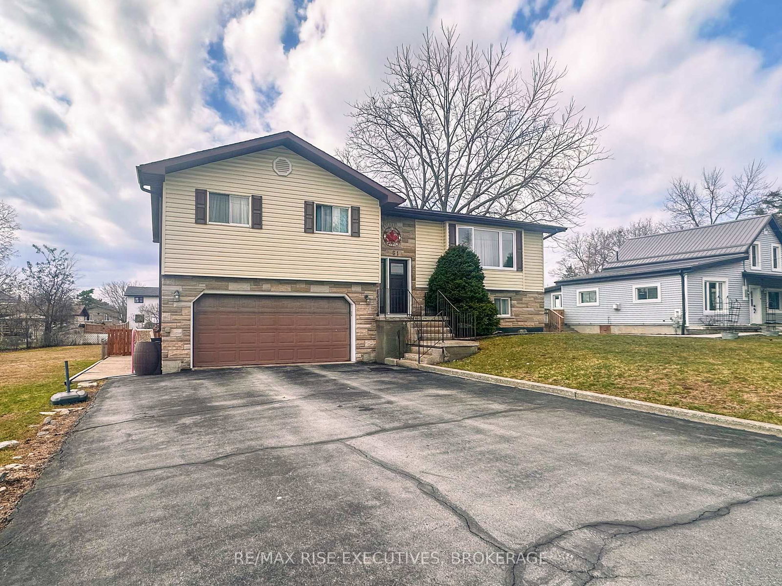 61-brant-street-deseronto-ontario-x13109694